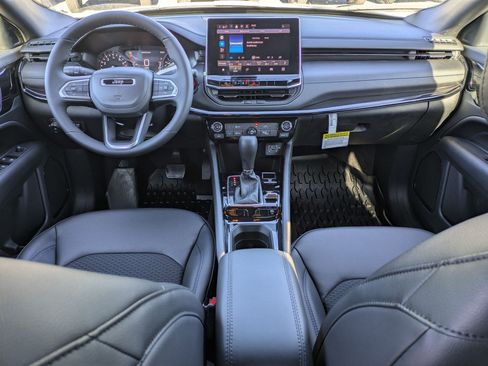 New 2026 Jeep Compass Latitude image 22