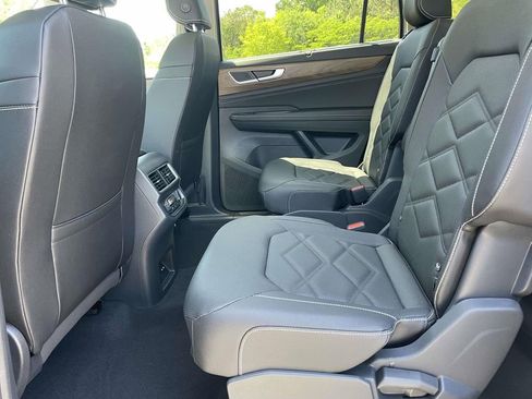 New 2026 Volkswagen Atlas SE FWD image 10