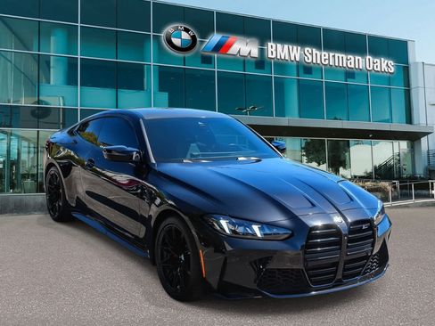 Used 2025 BMW M4 Competition w/ Executive Package RWD image 3