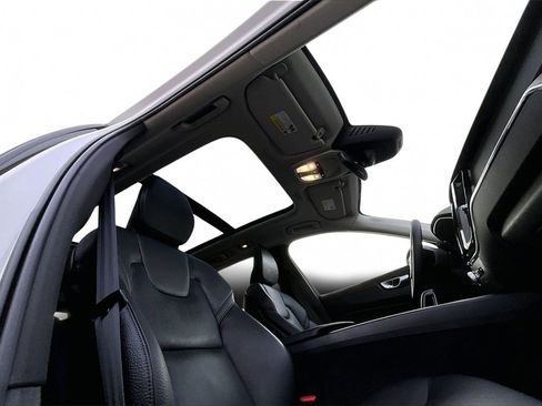 Certified 2023 Volvo XC60 B5 Plus w/ Protection Package Premier image 26