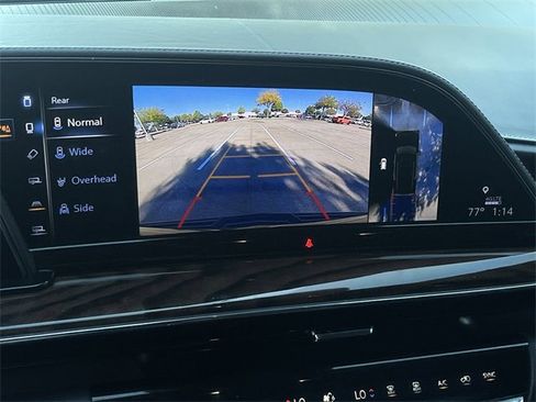 Used 2022 Cadillac Escalade Premium Luxury Platinum image 18