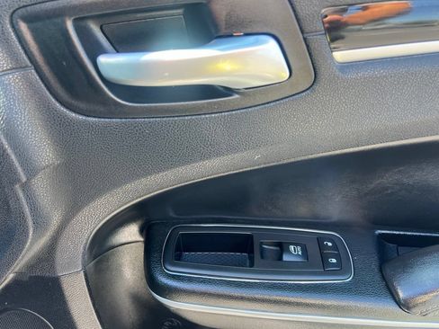 Used 2023 Chrysler 300 S RWD image 47