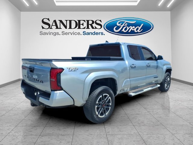 Used 2025 Toyota Tacoma TRD Sport AWD/4WD image 2