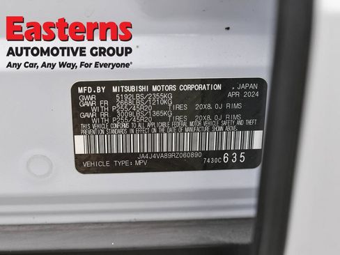 Used 2024 Mitsubishi Outlander SE AWD/4WD image 35