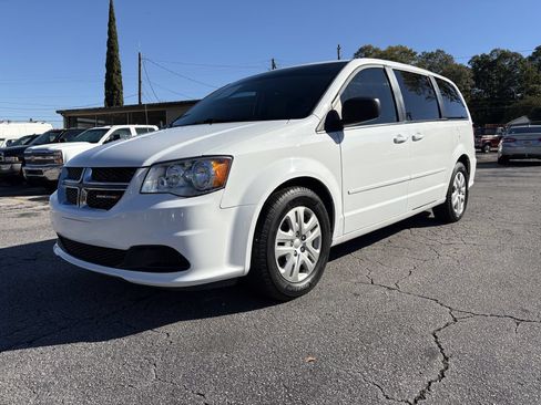 Used 2016 Dodge Grand Caravan SE w/ Quick Order Package 29E SE FWD image 1