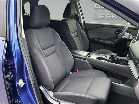Used 2023 Nissan Rogue S FWD image 7