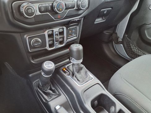 Used 2020 Jeep Wrangler Unlimited Sport S AWD/4WD image 25