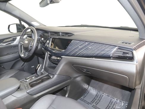 Used 2024 Cadillac XT6 Premium Luxury w/ LPO, Floor Liner Package AWD/4WD image 43