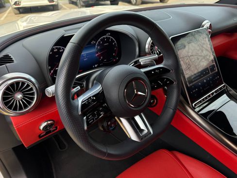 Used 2023 Mercedes-Benz SL 43 AMG image 12