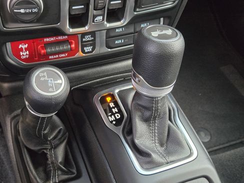 Used 2026 Jeep Wrangler Unlimited Rubicon AWD/4WD image 20