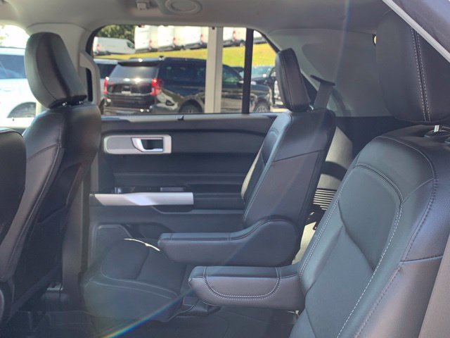 Certified 2023 Ford Explorer Limited w/ Equipment Group 301A AWD/4WD image 25