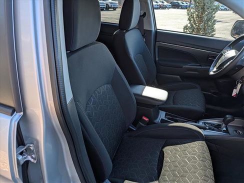 Used 2024 Mitsubishi Outlander Sport ES image 12