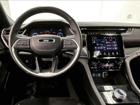 Used 2022 Jeep Grand Cherokee Altitude image 5