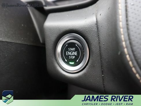 Used 2024 GMC Yukon SLT AWD/4WD image 33