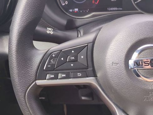 Used 2020 Nissan Kicks SV image 22