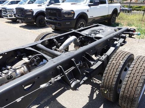 New 2025 RAM 5500 Tradesman image 25