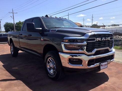 New 2025 RAM 2500 Tradesman w/ Chrome Appearance Group image 7