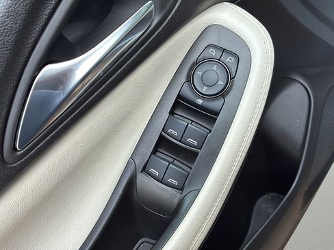 Used 2024 Buick Encore GX Preferred FWD image 20