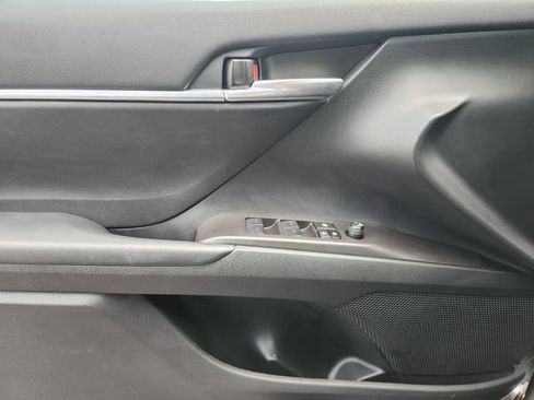 Used 2024 Toyota Camry SE FWD image 19