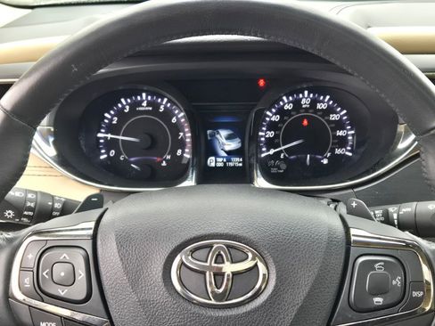 Used 2014 Toyota Avalon Limited image 29