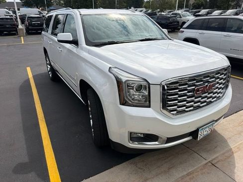 Used 2020 GMC Yukon XL Denali w/ Denali Ultimate Package AWD/4WD image 1