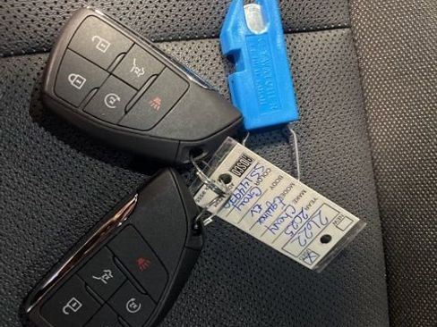 Used 2025 Chevrolet Equinox EV LT w/ Convenience Package image 51