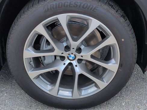 New 2026 BMW X5 xDrive40i w/ Premium Package AWD/4WD image 11