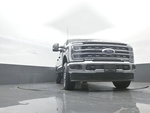 New 2026 Ford F250 Lariat w/ FX4 Off-Road Package image 27