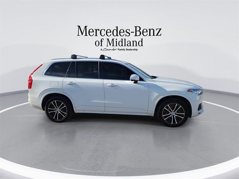 Used 2020 Volvo XC90 T5 Momentum w/ Protection Package image 9