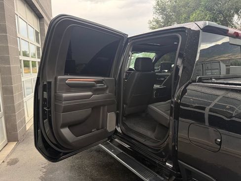 Used 2024 GMC Sierra 3500 Denali w/ Denali Reserve Package AWD/4WD image 34