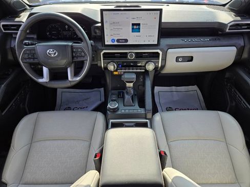 Used 2024 Toyota Tacoma Limited w/ Limited Package (LT) AWD/4WD image 16
