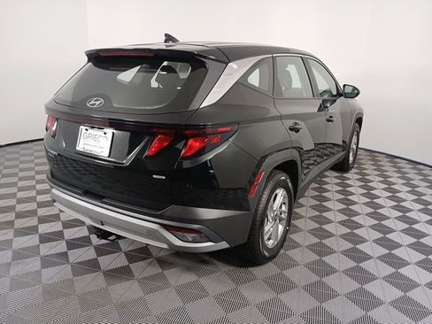Used 2025 Hyundai Tucson SE image 7