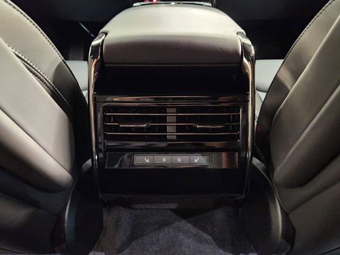 Used 2026 Land Rover Range Rover Sport SE AWD/4WD image 30