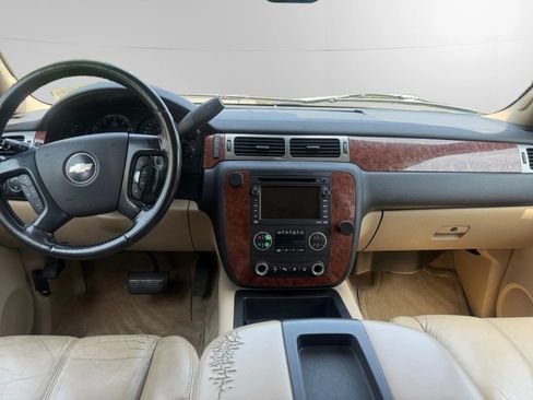 Used 2007 Chevrolet Suburban LTZ w/ LTZ Preferred Equipment Group AWD/4WD image 11