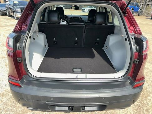 Used 2020 Jeep Cherokee Latitude Lux w/ Comfort/Convenience Group image 8