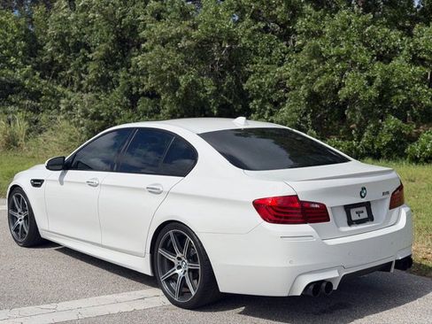Used 2014 BMW M5 image 3
