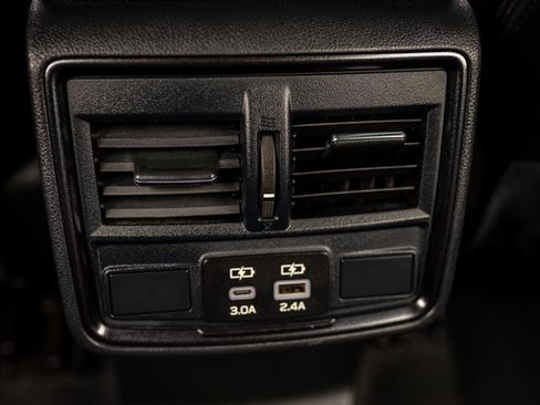 Used 2025 Subaru Forester Limited AWD/4WD image 22