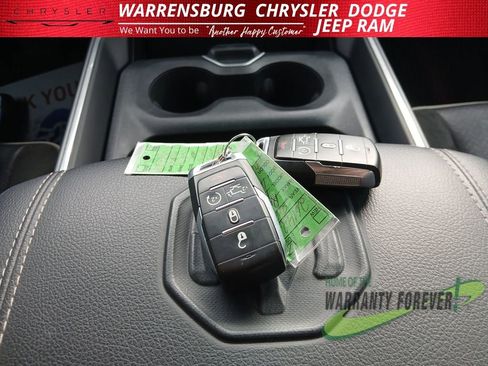 Used 2023 RAM 1500 Laramie image 28