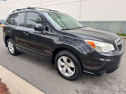 Used 2014 Subaru Forester 2.5i Premium AWD/4WD image 19
