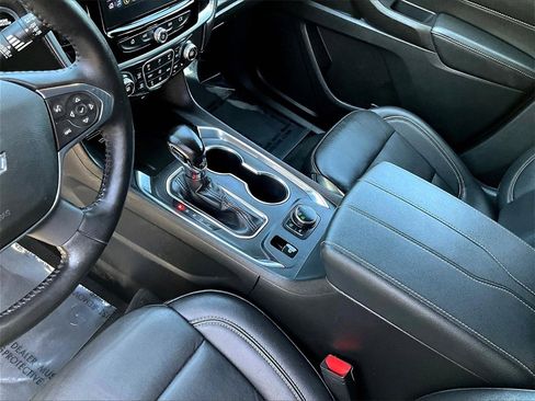 Certified 2022 Chevrolet Traverse LT image 13