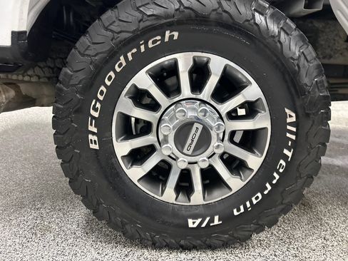 Used 2021 Ford F350 Lariat image 7