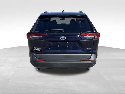 Used 2023 Toyota RAV4 XLE Premium image 5