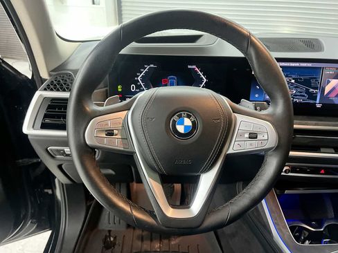 Used 2023 BMW X7 xDrive40i w/ Premium Package AWD/4WD image 17