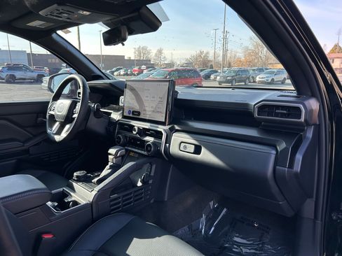 Certified 2025 Toyota 4Runner Limited w/ Tow Technology Package image 27