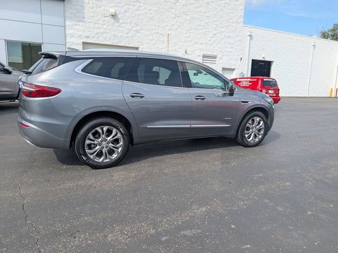 Used 2020 Buick Enclave Avenir w/ Avenir Technology Package AWD/4WD image 8