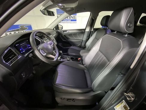 Used 2023 Volkswagen Tiguan SE AWD/4WD image 23