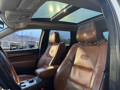 Used 2011 Jeep Grand Cherokee Overland image 16