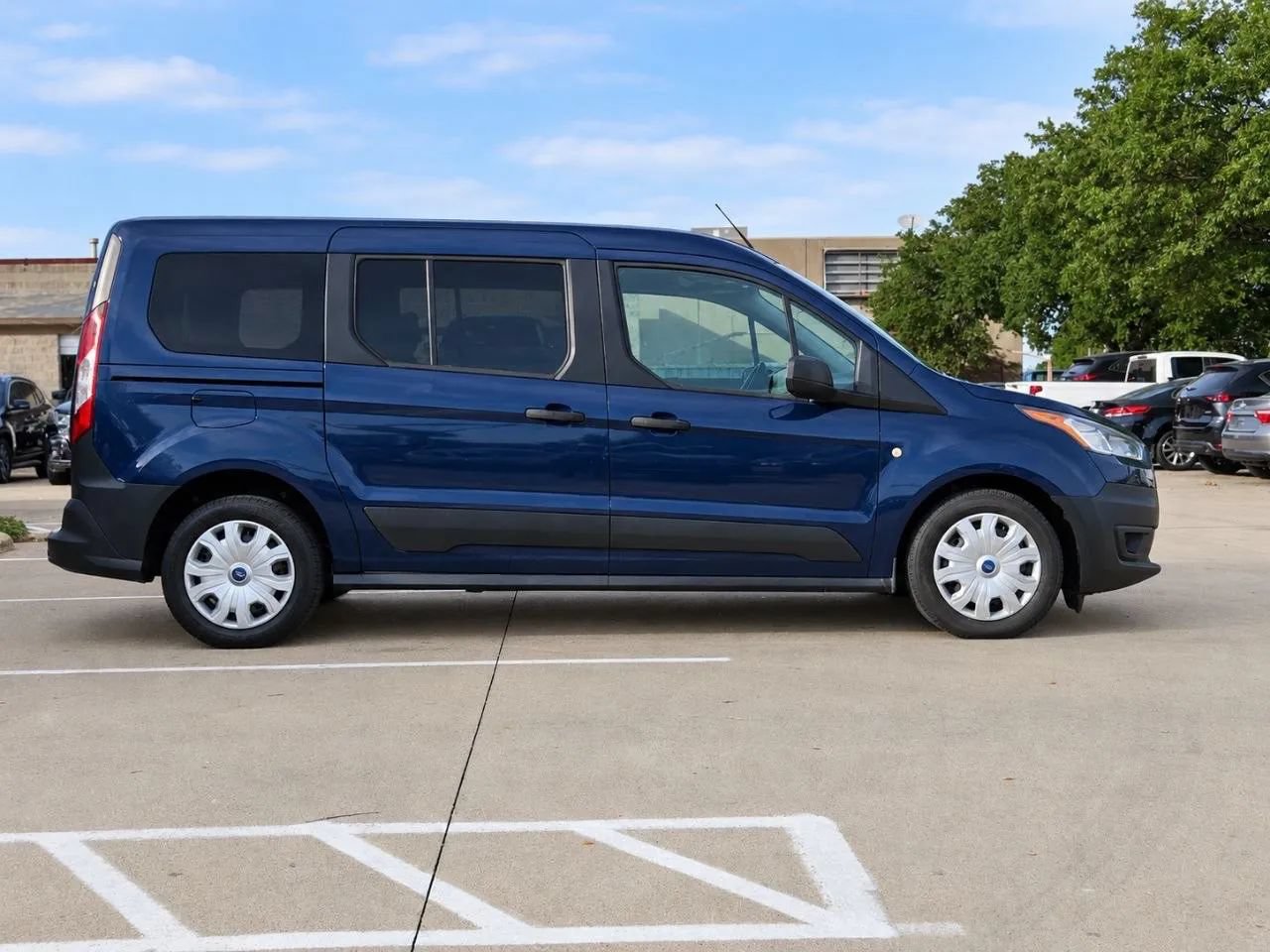 Used 2019 Ford Transit Connect XL FWD image 2