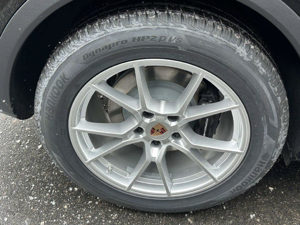 Used 2026 Porsche Cayenne Coupe AWD/4WD image 9
