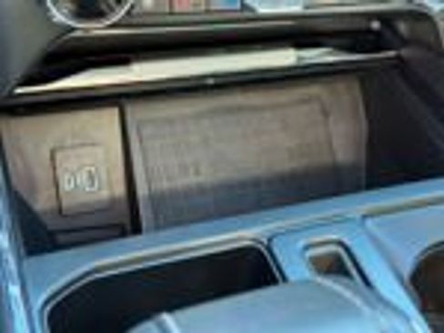 Used 2022 Ford F150 Lariat w/ Equipment Group 502A High image 36